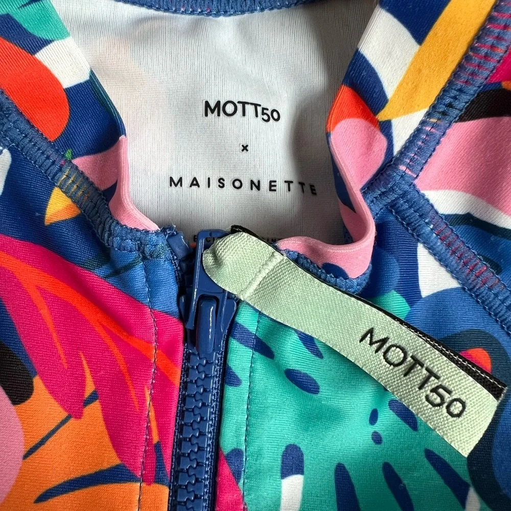 Mott50 x Maisonette Exclusive Rashguard - Picture 5 of 5